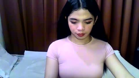 gorgeouspinay_gwen online show from 04/11/26, 01:32