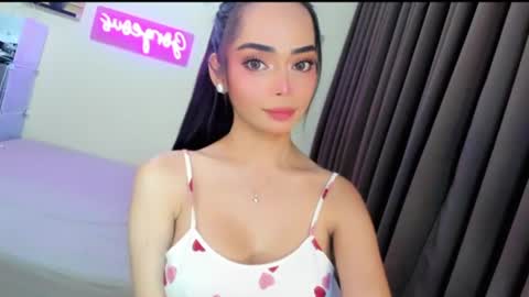 Snapshot of gorgeoustransgirl chatting on 07/04/26, 07:31 Emmy online show from 07/04/26, 07:31