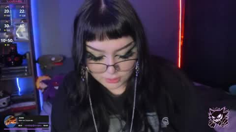 Snapshot of goth_stein chatting on 05/27/26, 01:57 Engel Please help me to reach 50 thumbs up online show from 05/27/26, 01:57