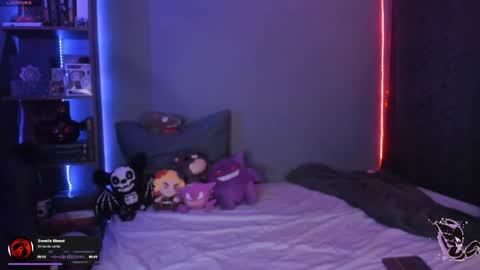 Snapshot of goth_stein chatting on 05/28/26, 02:09 Engel Please help me to reach 50 thumbs up online show from 05/28/26, 02:09
