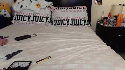 gothbaby305 online show from 11/16/25, 02:17