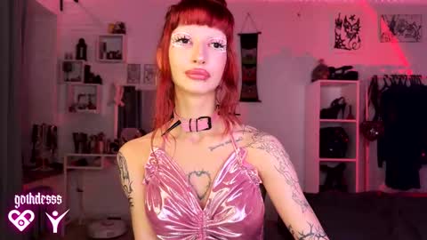    online show from 10/12/25, 12:53