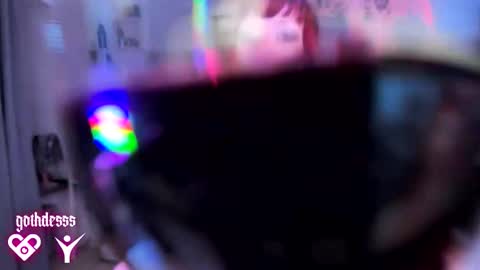    online show from 10/13/25, 03:39