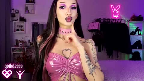    online show from 04/01/26, 02:56
