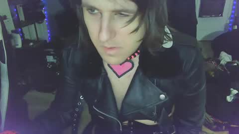 Snapshot of gothic123451 chatting on 01/02/25, 03:05 Victoriana online show from 01/02/25, 03:05