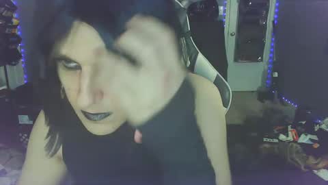 Snapshot of gothic123451 chatting on 01/07/25, 05:42 Victoriana online show from 01/07/25, 05:42