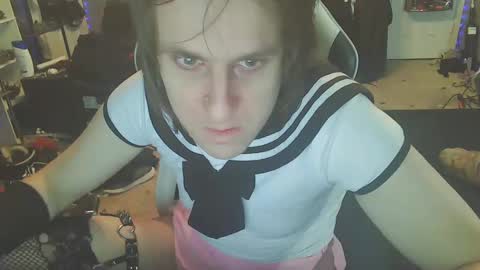 Snapshot of gothic123451 chatting on 01/08/25, 04:02 Victoriana online show from 01/08/25, 04:02