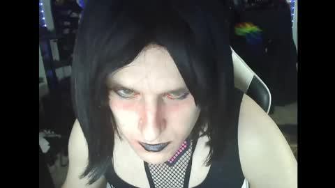 Snapshot of gothic123451 chatting on 01/10/25, 05:13 Victoriana online show from 01/10/25, 05:13