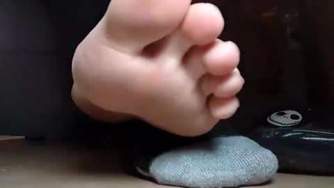 Snapshot of gothicfeetfantasies chatting on 12/22/25, 07:22 Mistress Mommy Godess online show from 12/22/25, 07:22