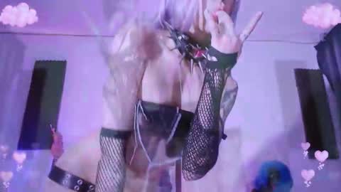        online show from 11/04/25, 09:19