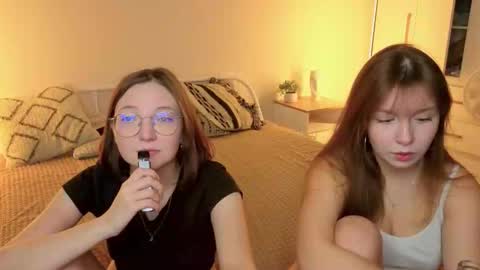 HIMORI AND LISAPVT NAKED online show from 09/13/25, 02:39
