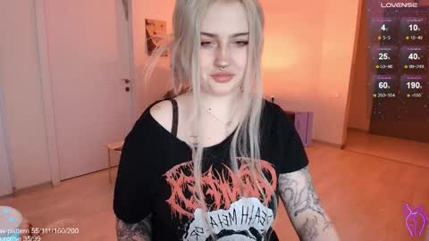 traumfrau Kira angel face devil eyes I SELL A LOT VIDEO IN GALLERY online show from 04/05/26, 05:10