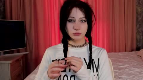 gothlovv online show from 03/15/26, 08:42