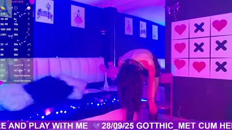 Snapshot of gotthic_met chatting on 09/29/25, 04:50 Meredith Alessandra online show from 09/29/25, 04:50