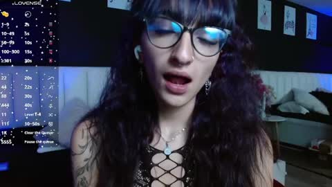 Meredith Alessandra online show from 04/30/26, 04:08