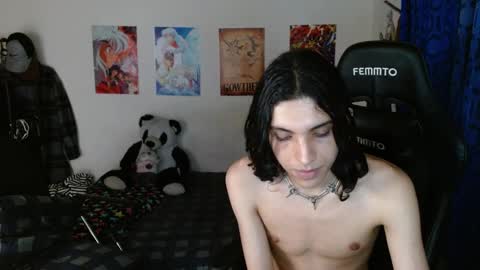 Snapshot of gowther__ chatting on 12/22/24, 04:06 angelito tu novio online show from 12/22/24, 04:06