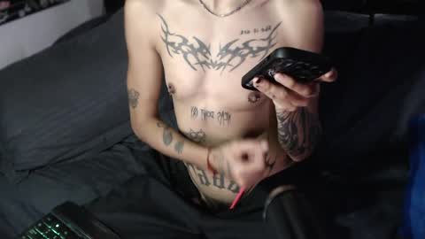 Snapshot of gowtherrrr_ chatting on 03/31/26, 03:01 Manolo modelo independiente online show from 03/31/26, 03:01