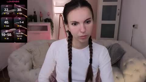 grace_autumn_mood online show from 10/17/25, 06:16