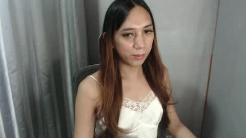 Snapshot of grace_for_youuu chatting on 06/19/26, 03:00 HoneyGrace online show from 06/19/26, 03:00