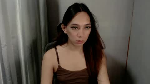 Snapshot of grace_for_youuu chatting on 06/22/26, 04:42 HoneyGrace online show from 06/22/26, 04:42