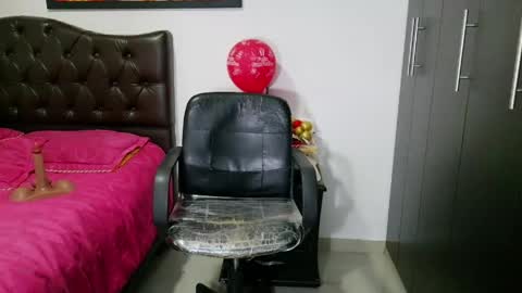 Snapshot of grace_mature_milf chatting on 06/06/26, 12:10 grace_mature_milf online show from 06/06/26, 12:10