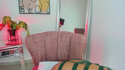 GRACE KIROZ online show from 09/15/25, 03:17