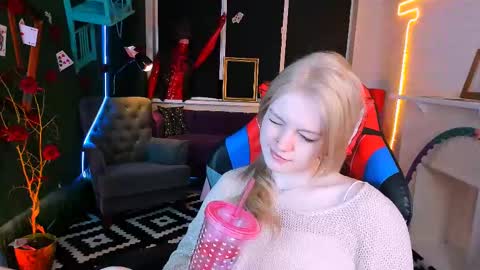 Grace Glamour online show from 02/13/25, 08:27