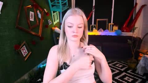 Grace Glamour online show from 10/16/25, 05:19