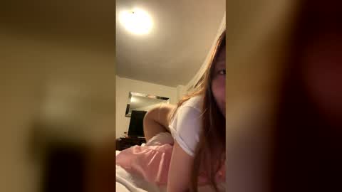 Snapshot of gracemeow chatting on 04/29/26, 01:15 gracemeow online show from 04/29/26, 01:15