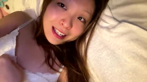 Snapshot of gracemeow chatting on 05/17/26, 09:06 gracemeow online show from 05/17/26, 09:06