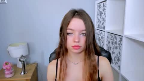 Snapshot of gracetop chatting on 10/28/25, 08:51 GraceTop online show from 10/28/25, 08:51