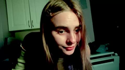 Snapshot of gracetorrezz chatting on 02/13/25, 08:06 gracetorrezz online show from 02/13/25, 08:06