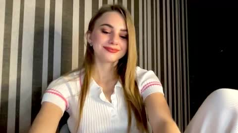 Snapshot of gracetorrezz chatting on 10/21/25, 05:19 gracetorrezz online show from 10/21/25, 05:19