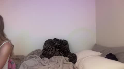 Snapshot of graceyrose chatting on 09/29/25, 03:50 graceyrose online show from 09/29/25, 03:50