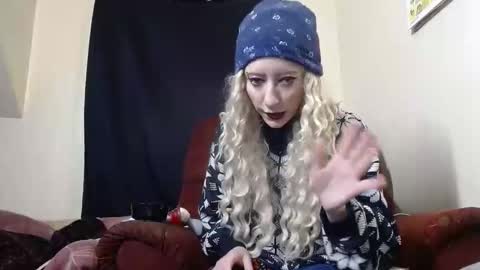 gracielynne1989 online show from 12/22/25, 08:39