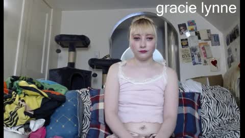 Snapshot of gracielynne1989 chatting on 04/23/26, 06:32 gracielynne1989 online show from 04/23/26, 06:32
