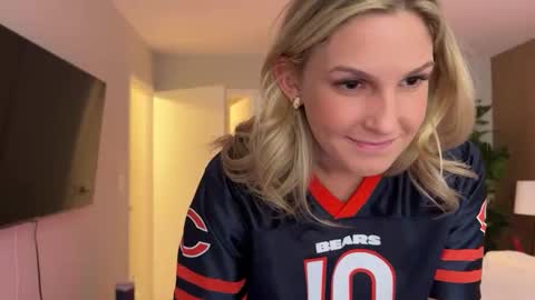 Gracie Mae online show from 01/12/25, 04:50