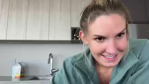 Gracie Mae online show from 09/13/25, 04:40