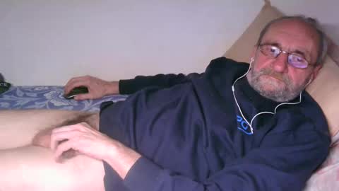 Snapshot of grandpa_mark chatting on 12/30/24, 12:54 Mark online show from 12/30/24, 12:54