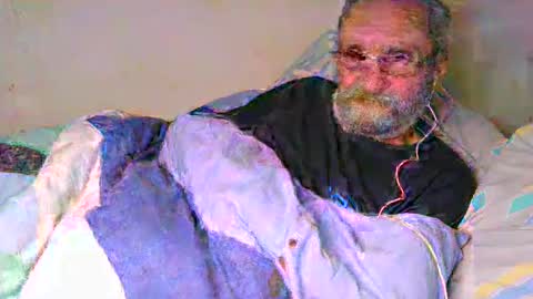 Snapshot of grandpa_mark chatting on 02/05/25, 04:06 Mark online show from 02/05/25, 04:06