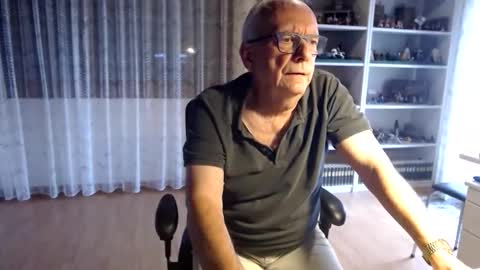 grandpach online show from 10/11/25, 11:53