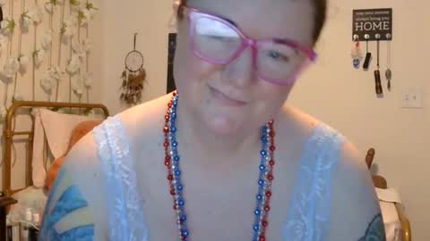 Snapshot of grateful42day chatting on 05/25/26, 01:55 grateful42day online show from 05/25/26, 01:55