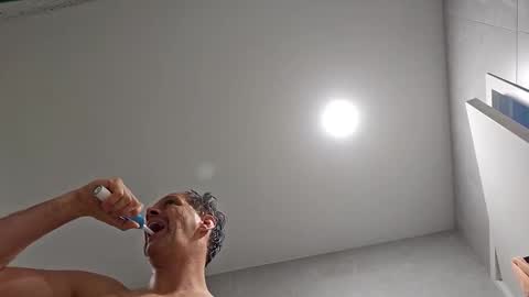 grattitude online show from 11/12/25, 09:03