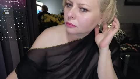 Snapshot of gray_swann chatting on 02/19/25, 09:39 Ray online show from 02/19/25, 09:39