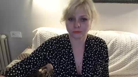 Snapshot of gray_swann chatting on 03/04/25, 08:16 Ray online show from 03/04/25, 08:16