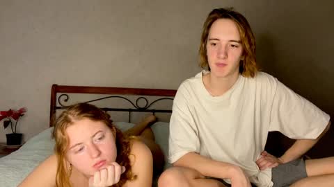 Snapshot of grayzee_ chatting on 01/10/25, 09:55 Gray and Milly online show from 01/10/25, 09:55