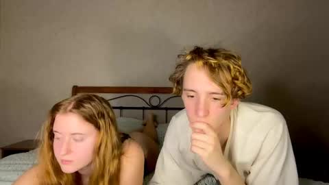 Snapshot of grayzee_ chatting on 02/22/25, 05:57 Gray and Milly online show from 02/22/25, 05:57