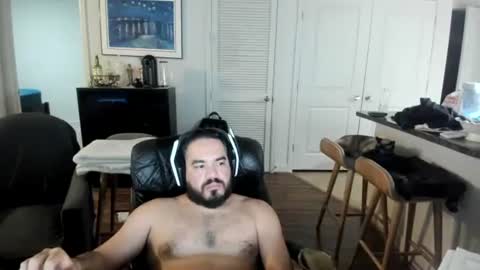 Snapshot of greasejockey88 chatting on 11/16/25, 11:05 greasejockey88 online show from 11/16/25, 11:05