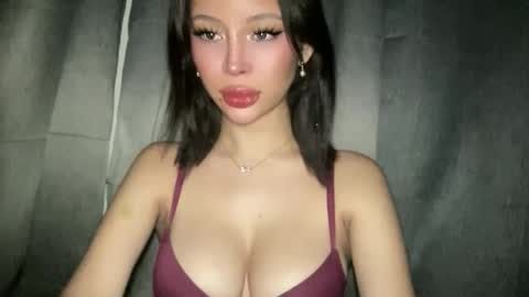 Marie Pelie online show from 12/14/25, 06:12