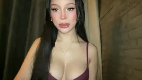 Marie Pelie online show from 12/22/25, 11:29